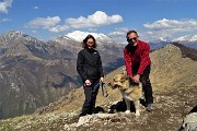 07 In vetta al Due Mani con vista sulle Grigne e il Piero in groppa